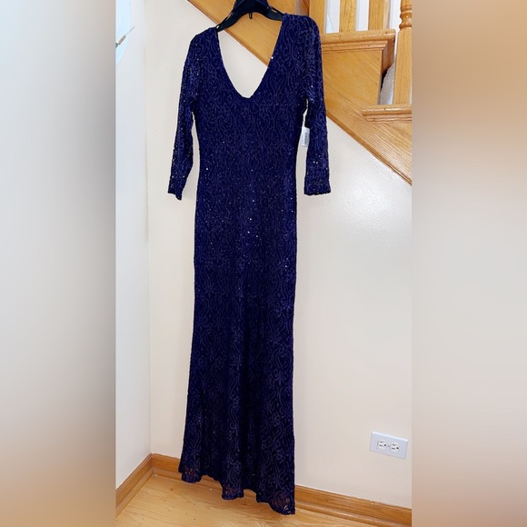 Women’s Formal Dress Size 8 MARINA Navy Sequined Lace Long Sleeves Evening Gown - Picture 9 of 9